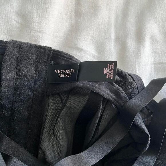 black and gold victoria's secret lace slip - Picture 2 of 4